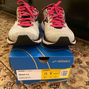 Brooks Ghost 11 Women’s Size 7.5